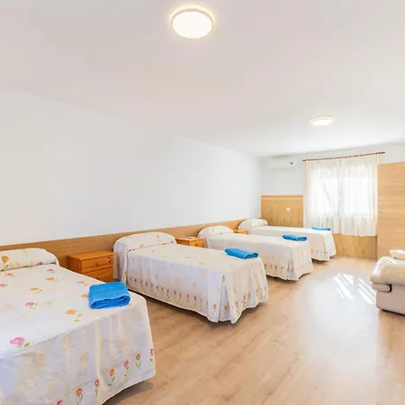 Gargantas De Gredos Holiday home Burgohondo