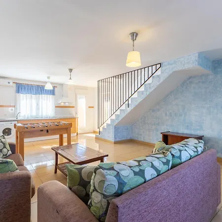 Gargantas De Gredos Holiday home Burgohondo